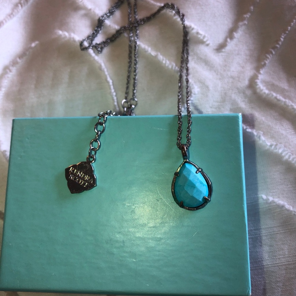 Kendra Scott Tear drop necklace